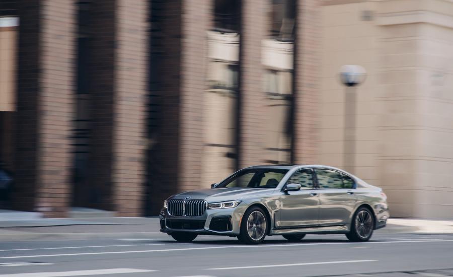  BMW 745e xDrive M Sport (G11) 2019 года  (NA) (фото 10 из 32)